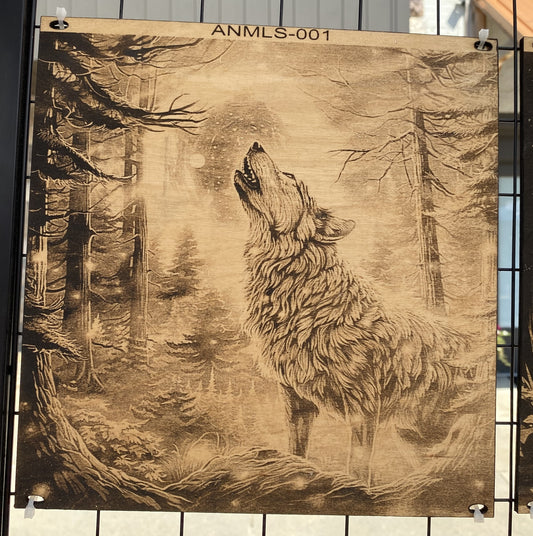 Title: "Lone Howl – Midnight Majesty" SKU: ANMLS-001